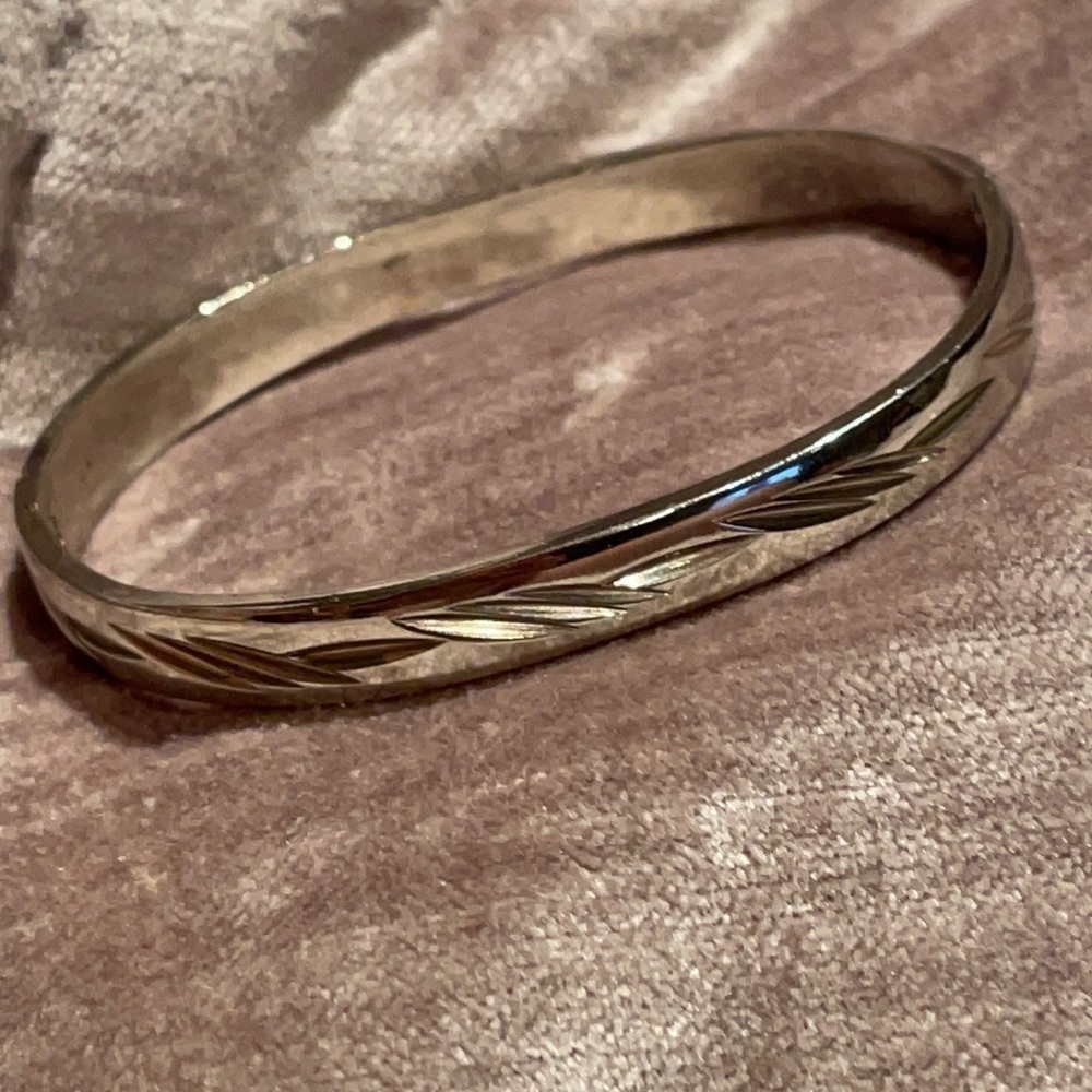 VINTAGE Silver Plated Etched Bangle Bracelet